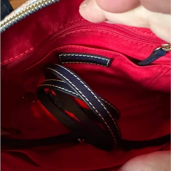 Dooney and Bourke Cute Purse Unused Excellent Condition Valentines - Picture 2 of 4